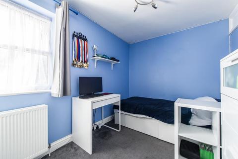 12 Invicta Road, Dartford, DA2 6AZ