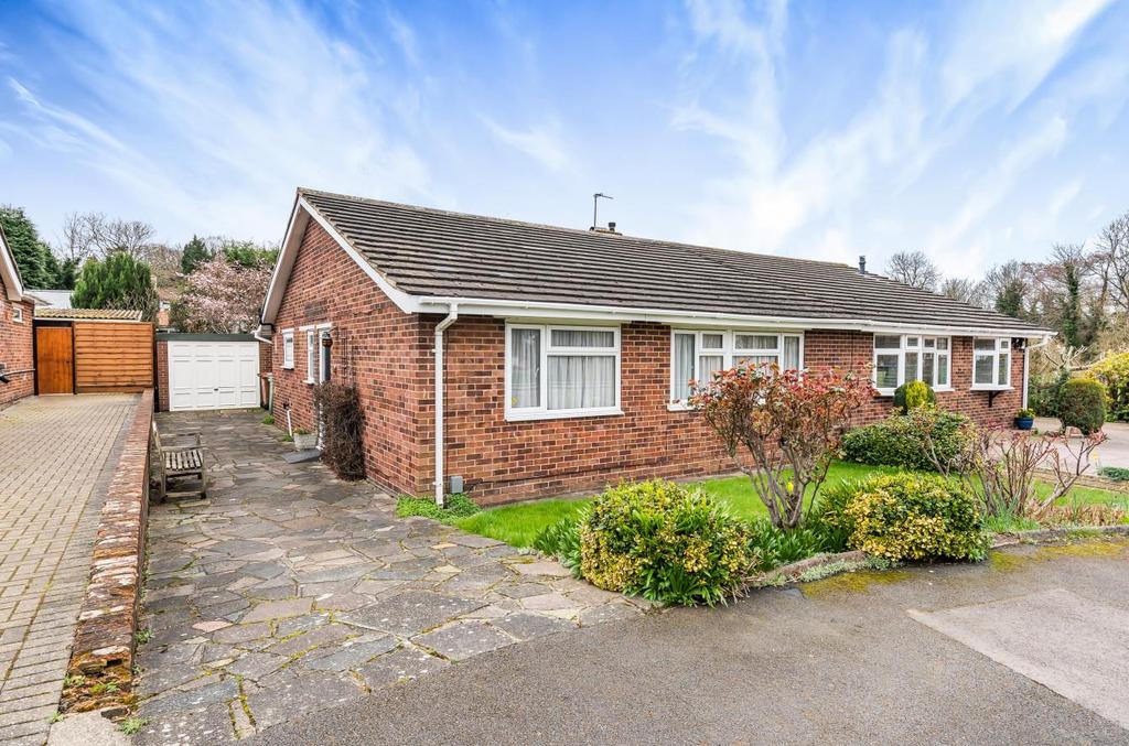 Shuttlemead, Bexley 3 bed semidetached bungalow £575,000