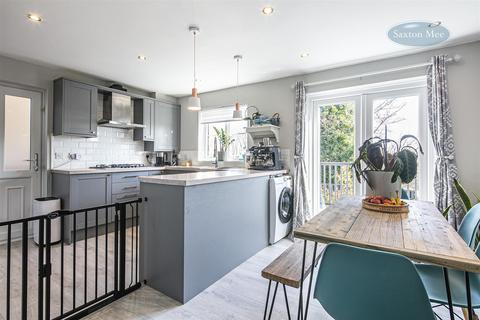 16 High View, Sheffield, S5 8YE