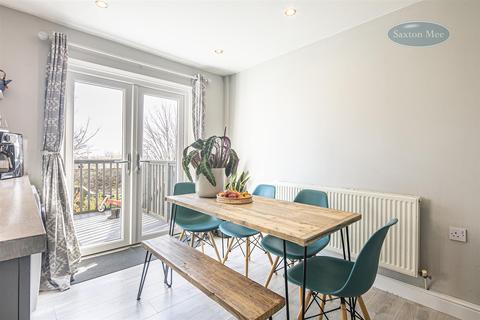 16 High View, Sheffield, S5 8YE