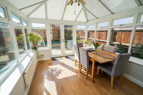 24 Johnson Drive, Leighton Buzzard, LU7 4TP