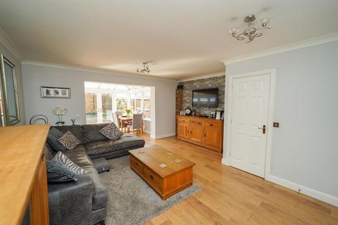 24 Johnson Drive, Leighton Buzzard, LU7 4TP