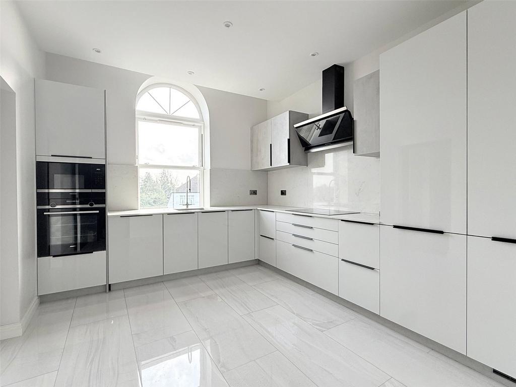 Apartment in Enfield - View 4