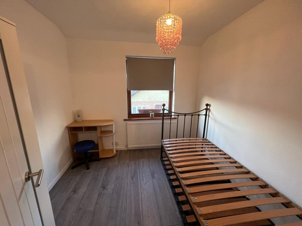 3 Woodbine Cottages BEDROOM