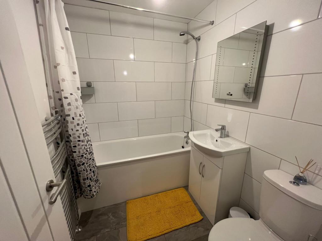 3 Woodbine Cottages BATHROOM