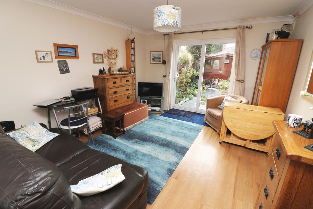 13 Rhodes Close Lge Right