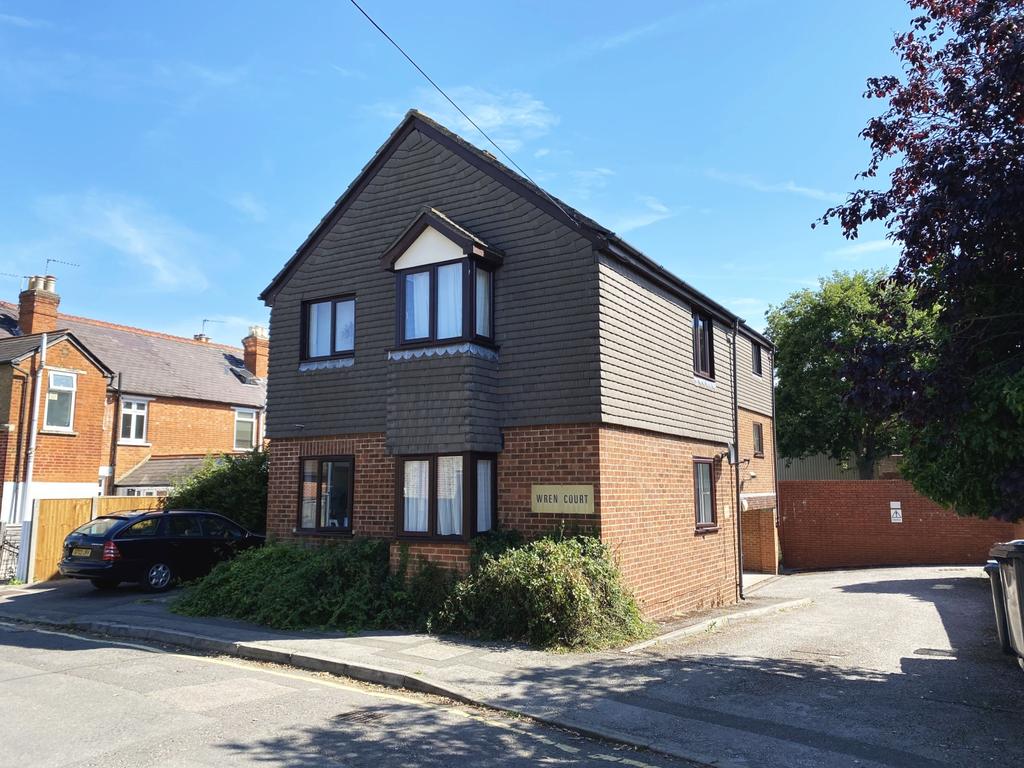 Wren Court, 6 Runnemede Road, Egham... Studio £180,000