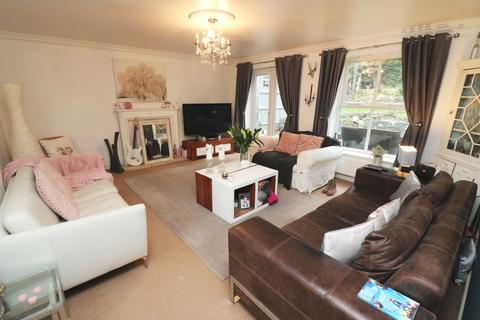 19 Danehurst Close, Egham, TW20 9PX