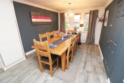 19 Danehurst Close, Egham, TW20 9PX