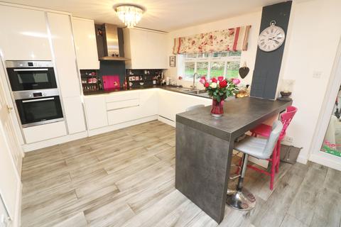 19 Danehurst Close, Egham, TW20 9PX