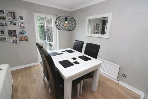12 Englehurst, Englefield Green, Egham, TW20 0EE