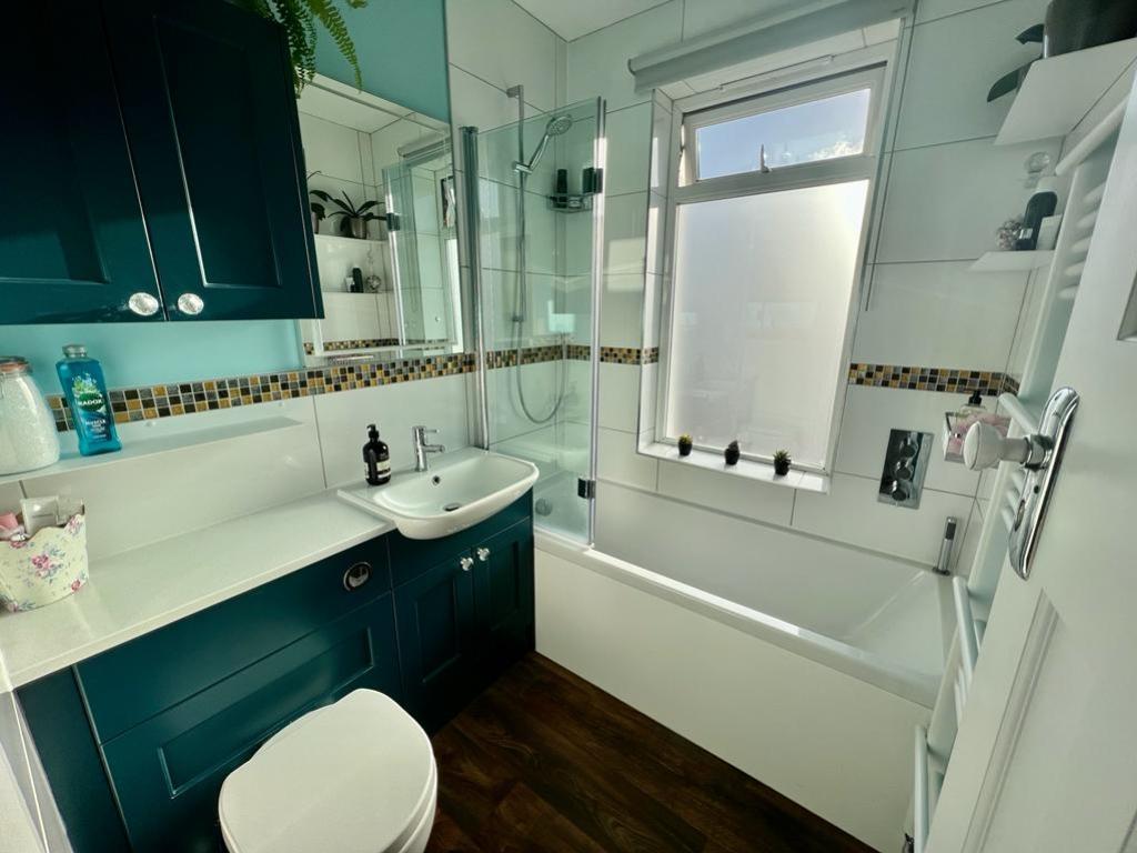 4 Rusham Park Avenue BATHROOM