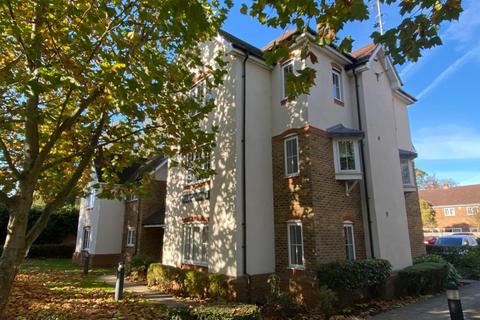 Flat 4, Charles House, 11 Fircroft Road, Englefield Green, Egham, TW20 0TY