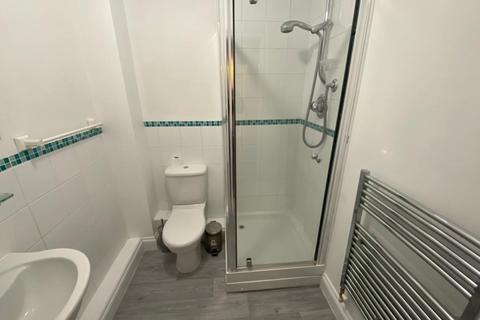Flat 4, Charles House, 11 Fircroft Road, Englefield Green, Egham, TW20 0TY