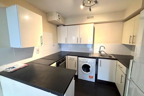 1 bedroom ground floor flat for sale, Paul Court Hythe Park Road, Egham, Surrey, TW20