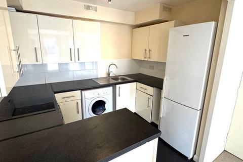 1 bedroom ground floor flat for sale, Paul Court Hythe Park Road, Egham, Surrey, TW20