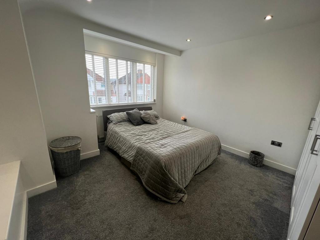 12a Harrow Road BEDROOM 1