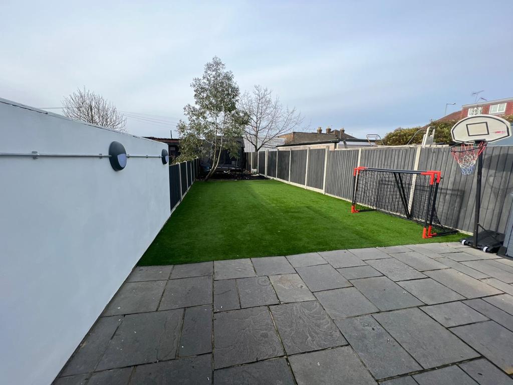 12a Harrow Road GARDEN