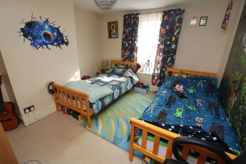 56 Edgell Road, Staines, TW18 2ES