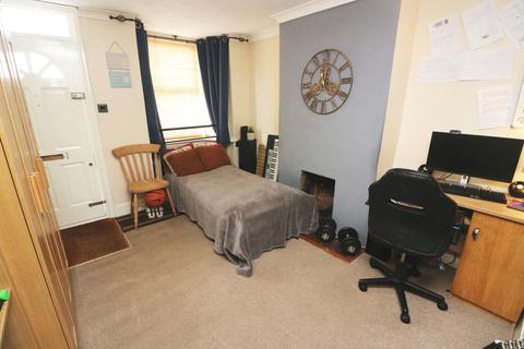 56 Edgell Road, Staines, TW18 2ES