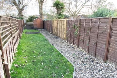 56 Edgell Road, Staines, TW18 2ES