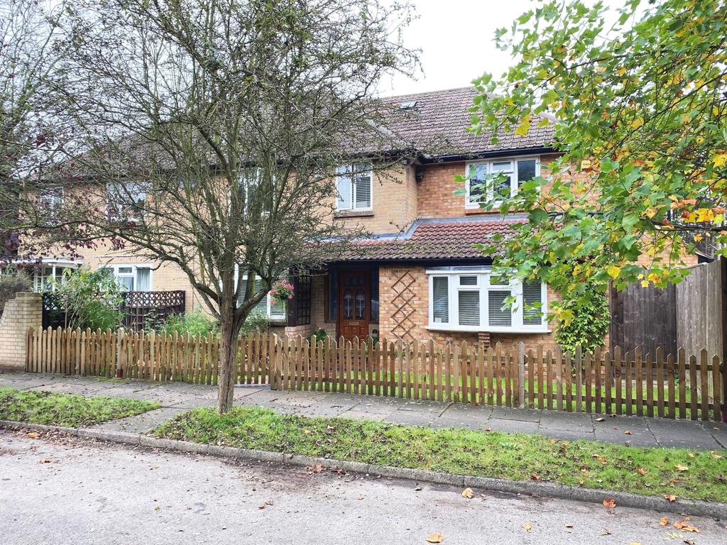 2 Windmill Close - Front