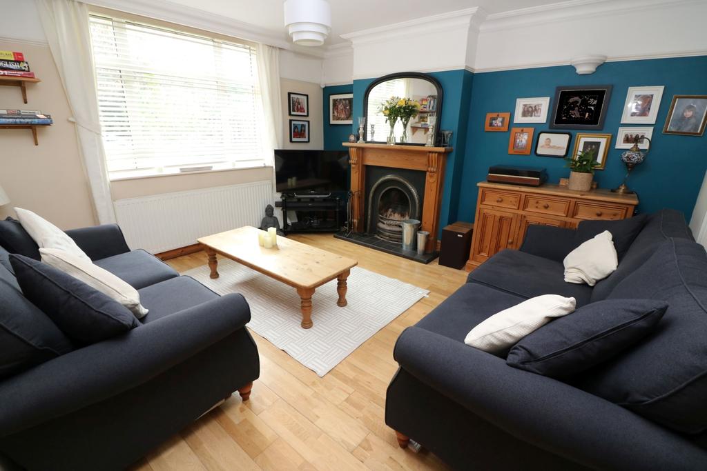 2 Windmill Close - Lge
