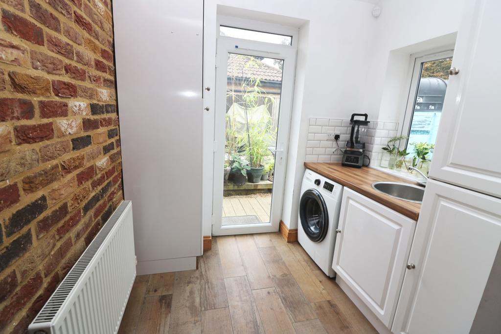2 Windmill Close - Util