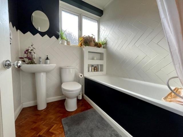 120 Thorpe lea Road BATHROOM