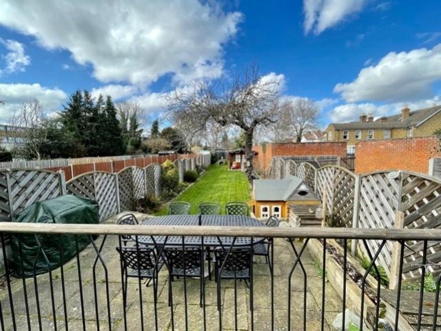 120 Thorpe Lea Road BALCONY VIEW