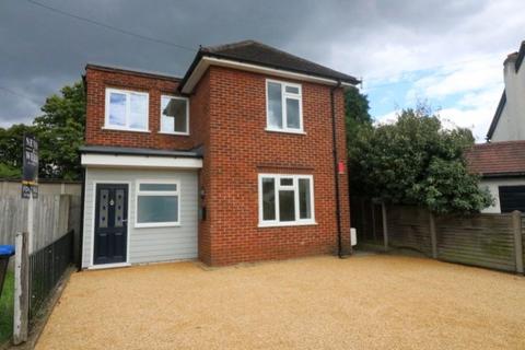 2 bedroom flat to rent, Egham, Surrey, TW20