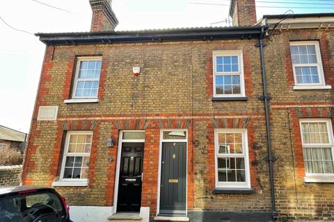 2 bedroom terraced house to rent, Florence Street, Strood