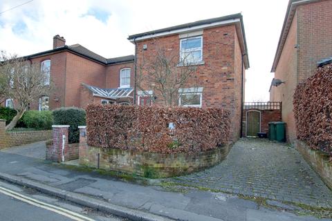 22 Avenue Road, Southampton, SO14 6TT