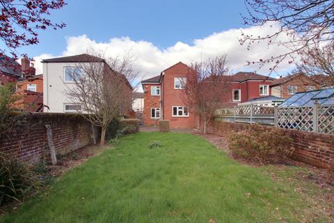 22 Avenue Road, Southampton, SO14 6TT