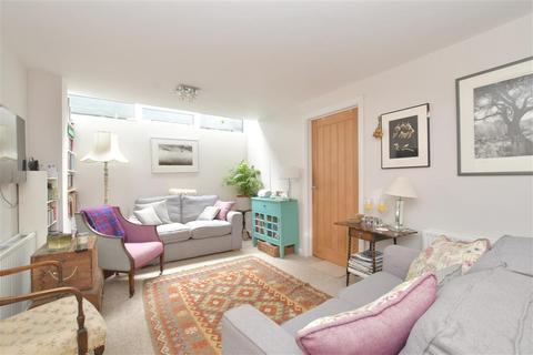 1 bedroom ground floor flat for sale - North Street, Midhurst, West Sussex