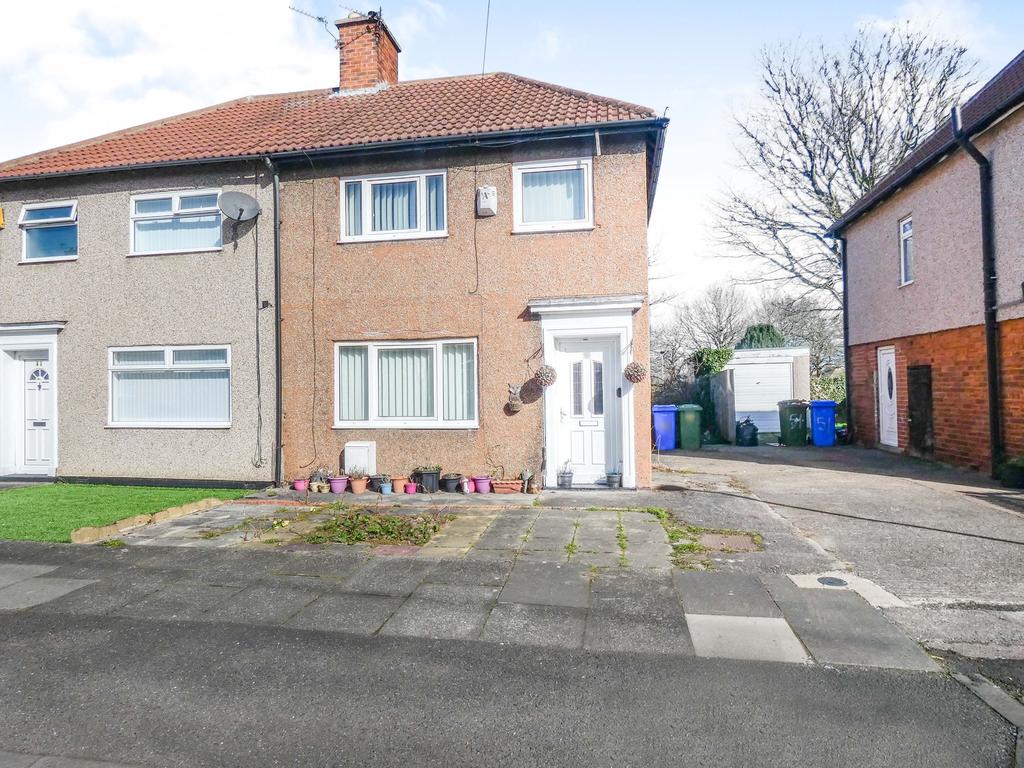 Kings Gardens, Blyth, Northumberland... 3 bed semidetached house £60,000