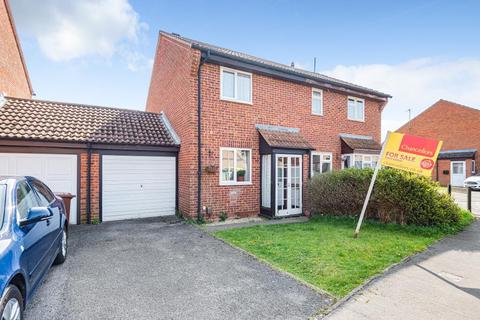 2 bedroom semi-detached house for sale - Bicester,  Oxfordshire,  OX26