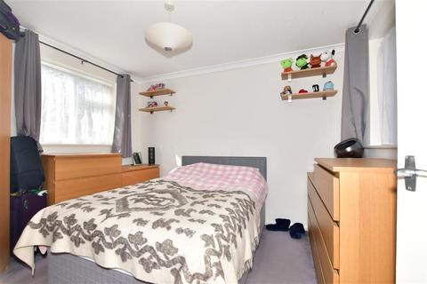 15 Goudhurst Close, Canterbury, CT2 7TU