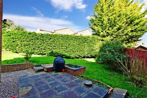 15 Goudhurst Close, Canterbury, CT2 7TU