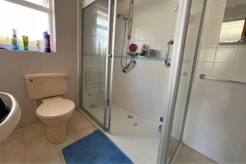 62 Chander Close, Ferndown, BH22 8DW