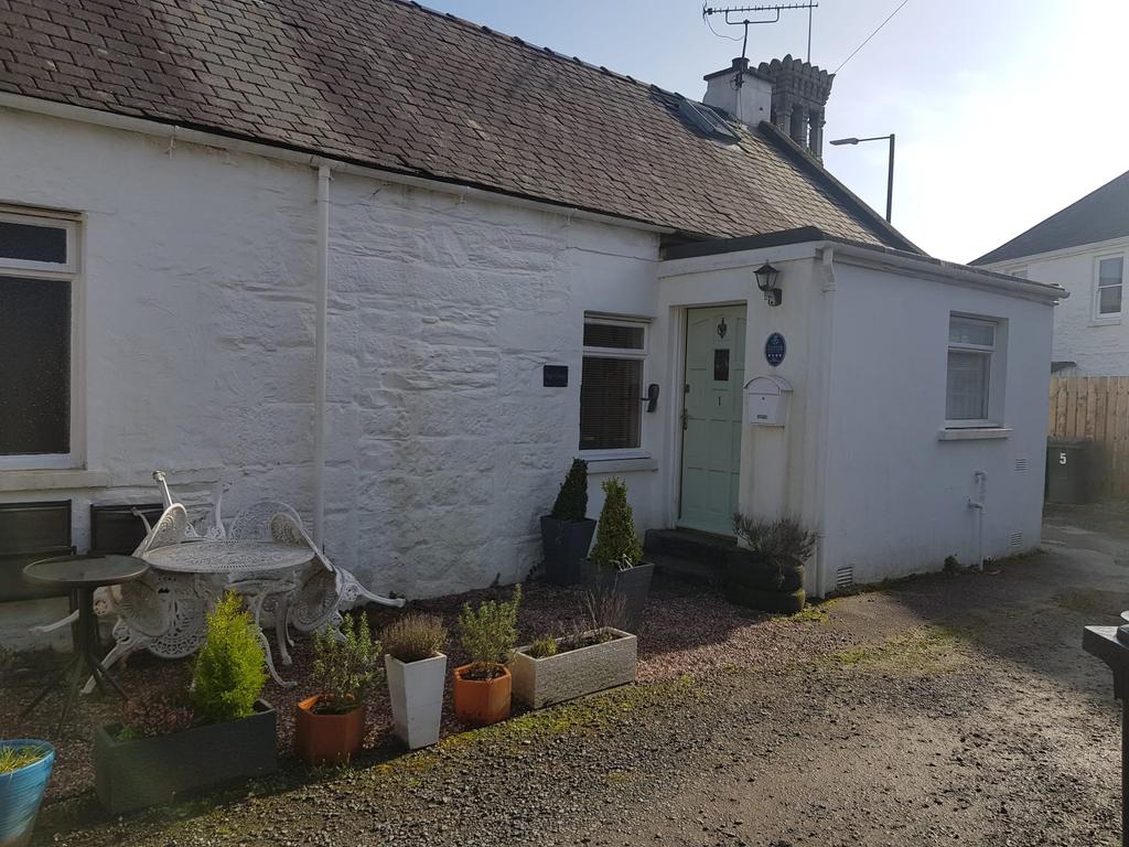 Sage Cottage, 1 The Old Posting Stables Gatehouse of Fleet 2 bed end of