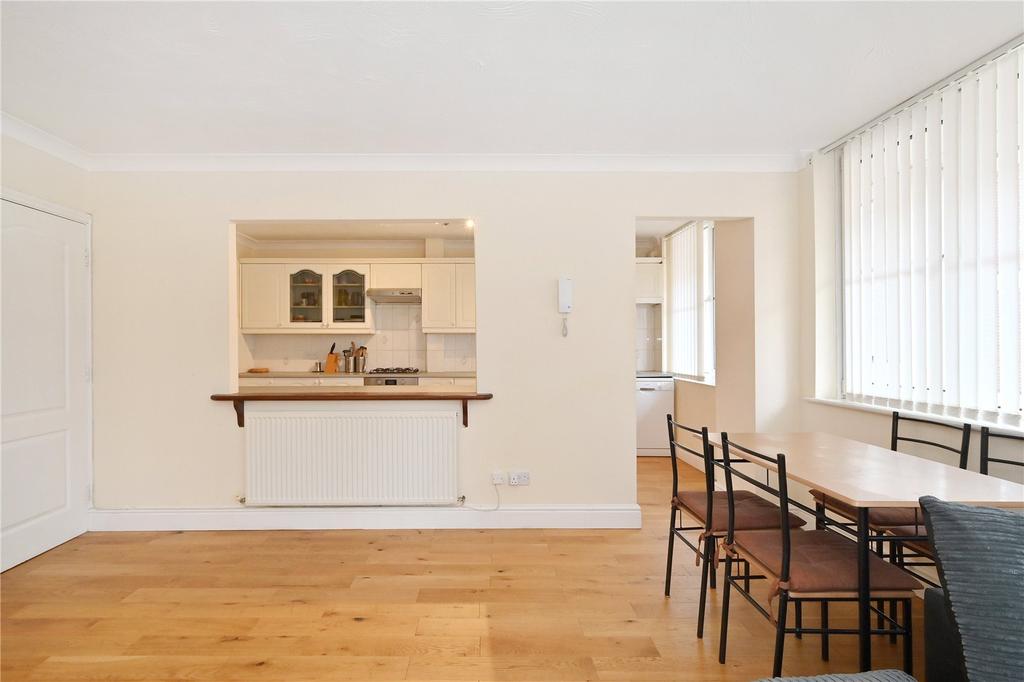 Kitchen/Dining Area