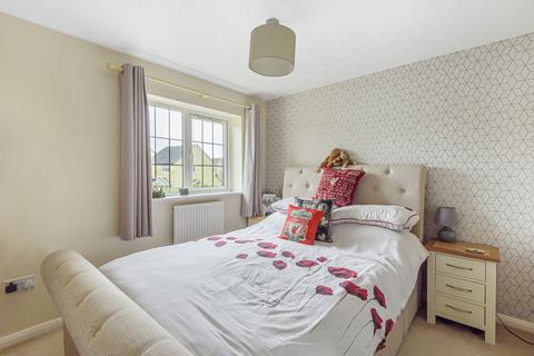 19 Ashlea Meadow, Bishops Cleeve, Cheltenham, GL52 7WG