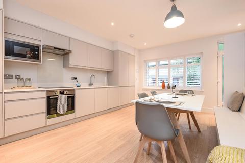 Flat 16, Dryden Court Renfrew Road, London, SE11 4NH