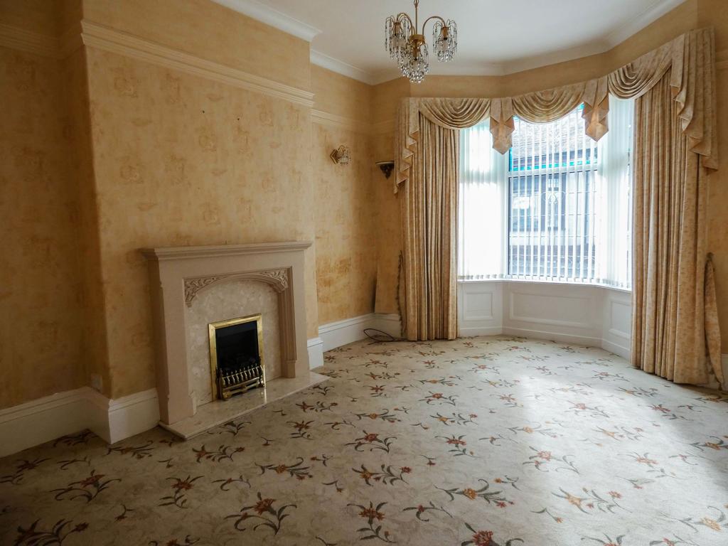 Dunbar Street, Barnes, Sunderland, Tyne and Wear, SR4 7RZ 3 bed cottage