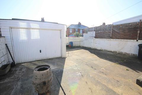 11 Cherry Tree Drive, Greetland, Halifax, HX4 8HU