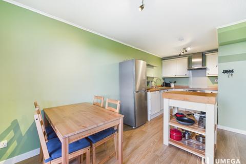 2 bedroom flat to rent, Murieston Road, Dalry, Edinburgh, EH11