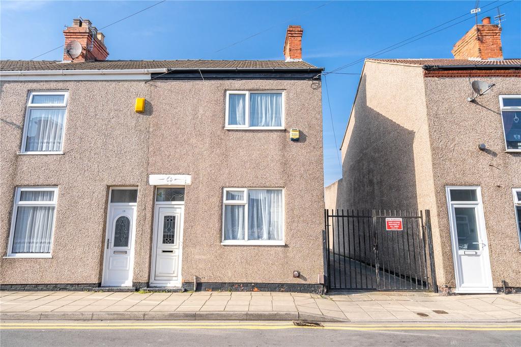 Julian Street, Grimsby, DN32 2 bed end of terrace house £70,000