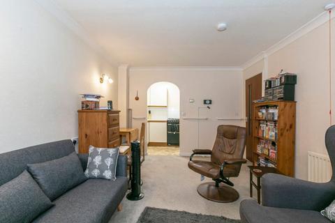1 bedroom flat for sale - Homeview House, Seldown Road