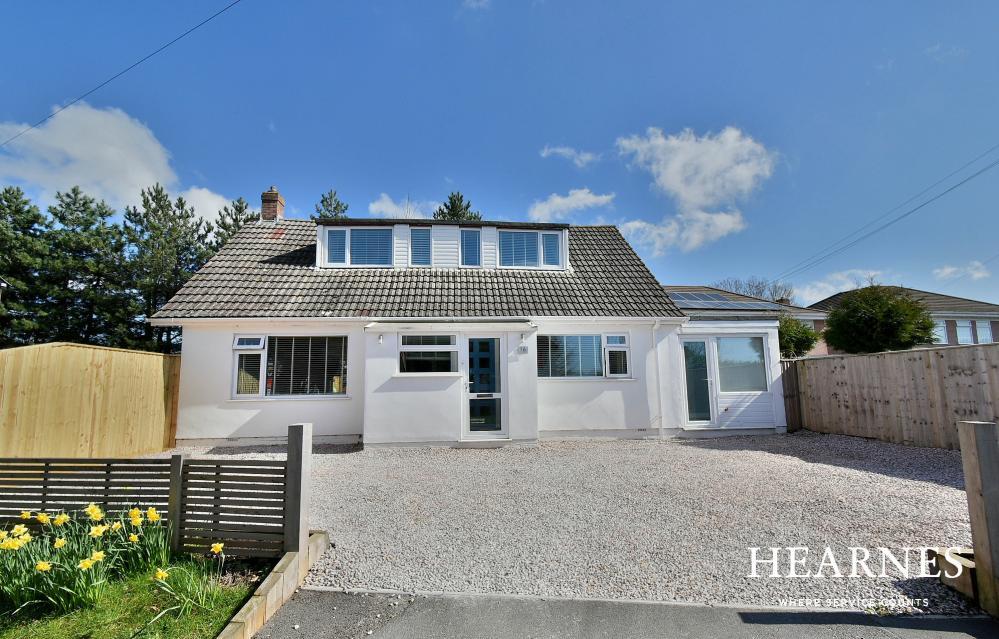 Ringwood Road, Longham, BH22 9NV 4 bed chalet £550,000